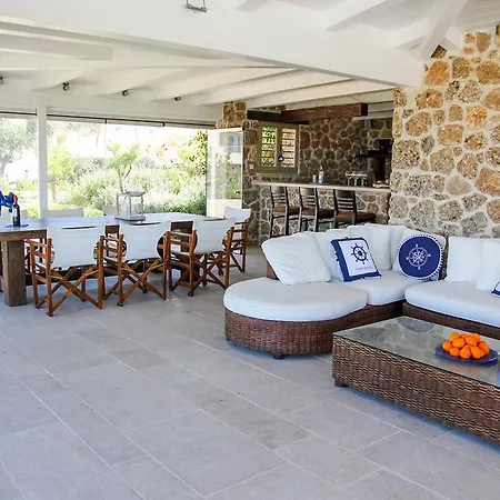 Caldera Luxury Estate